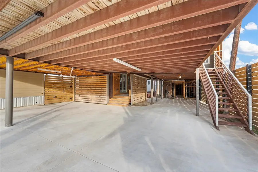 114 Cr 4022, Chilton, TX 76632 - Image #3