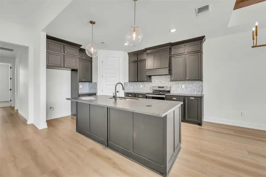 225 Lasso Loop, Lorena, TX 76655 - Image #3