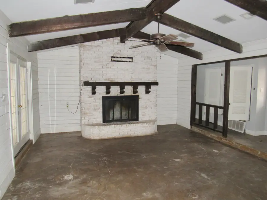 1516 E Mclennan Avenue, Mart, TX 76664 - Image #2