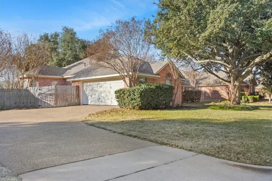 1308 Meadow Mountain Drive, Woodway, TX 76712 - Image #2