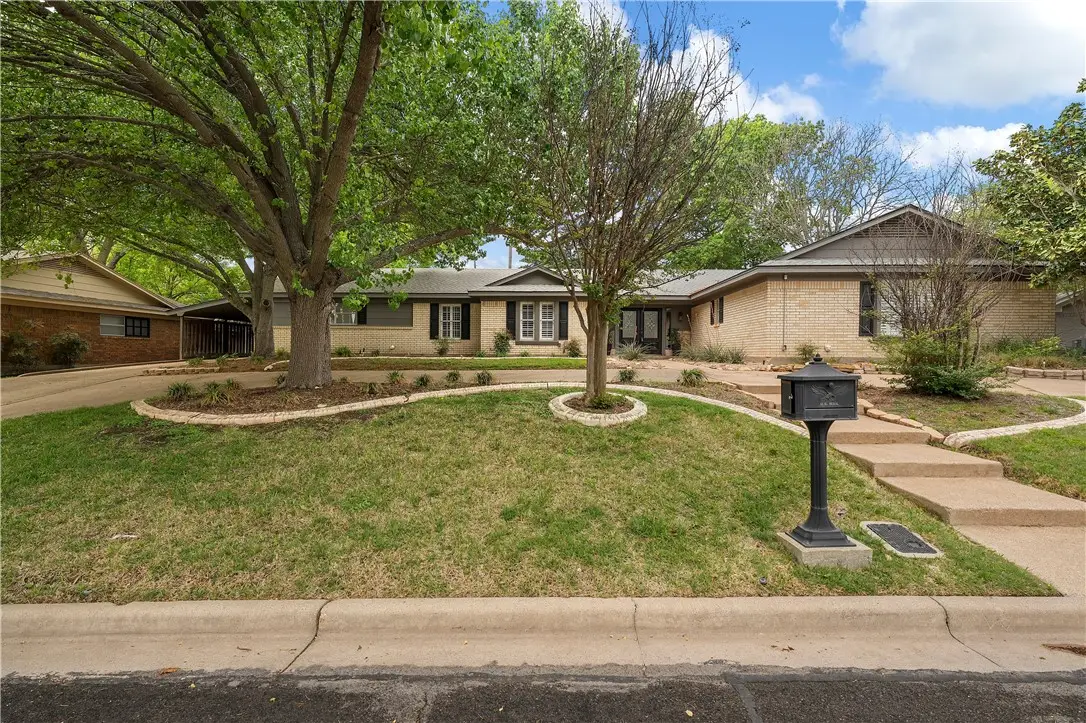 5301 Chaparral Drive, Waco, TX 76710 - Image #1