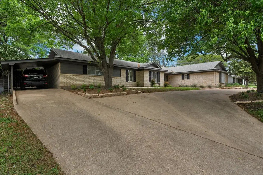 5301 Chaparral Drive, Waco, TX 76710 - Image #2