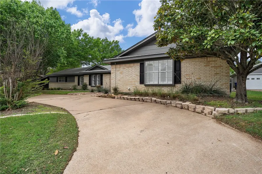5301 Chaparral Drive, Waco, TX 76710 - Image #3