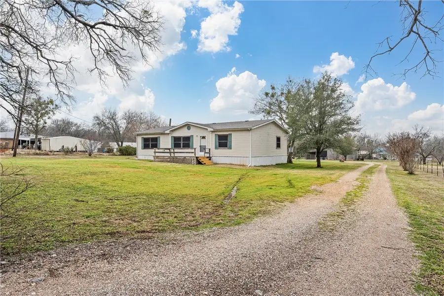 429 Water Tower Road, Axtell, TX 76624 - Image #2