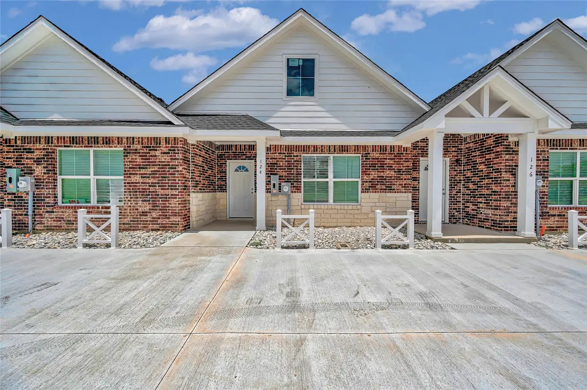 124 Morris Court, McGregor, TX 76657 - Image #1