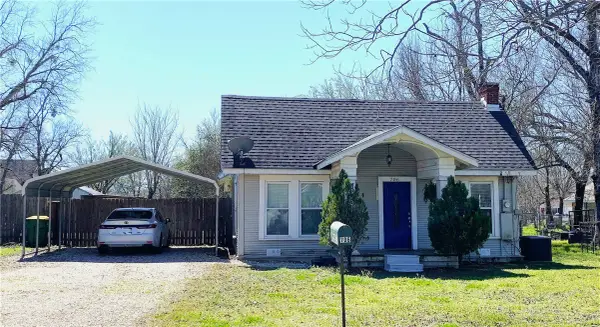 706 W Navasota Street, Groesbeck, TX 76642