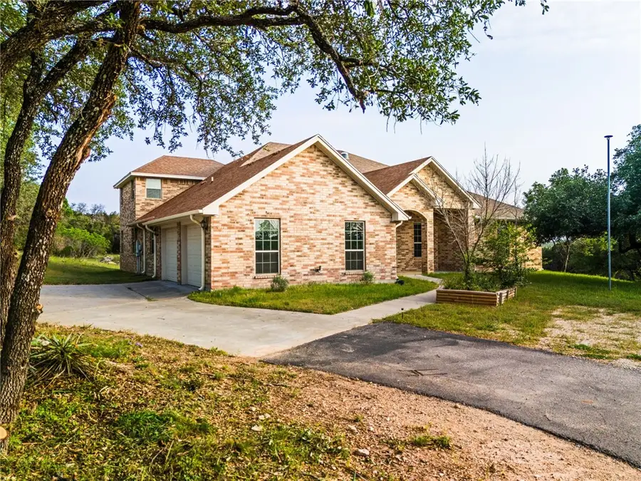 2800 Lomas Rodando Calzada, Kempner, TX 76539 - Image #3