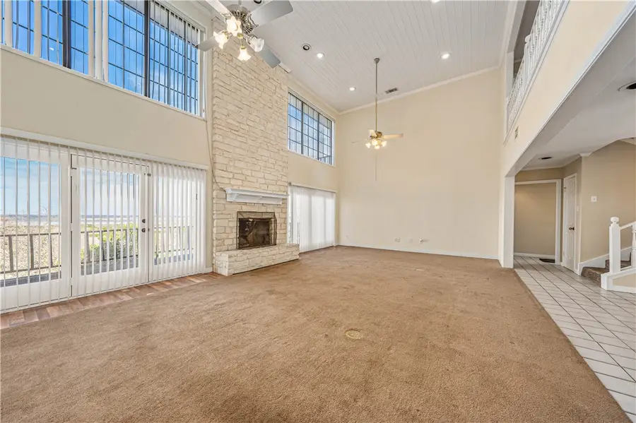 10009 Stony Point Drive, Woodway, TX 76712 - Image #3