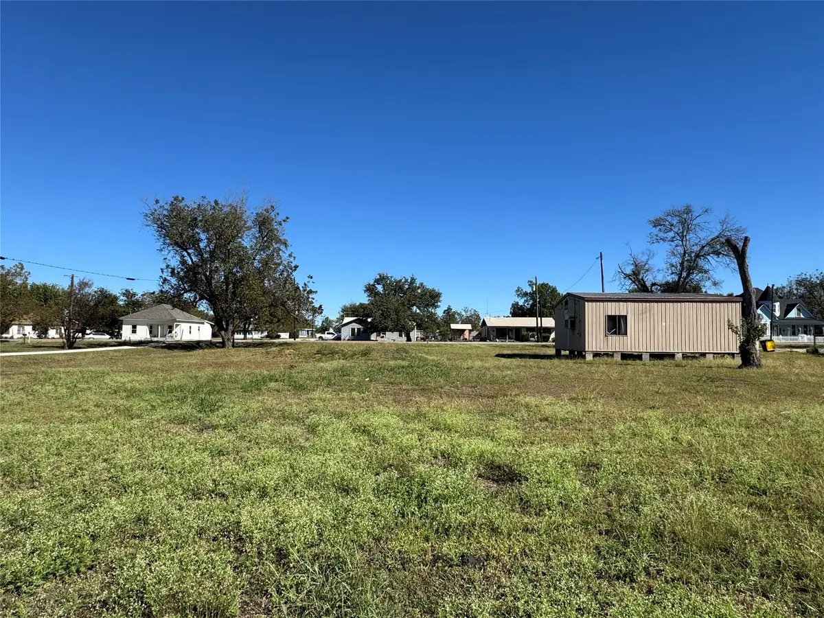 301 Judge Hailey Drive, Lott, TX 76656 - #1