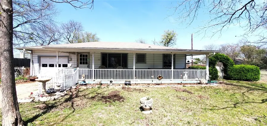 112 College Avenue, Oglesby, TX 76561 - Image #2