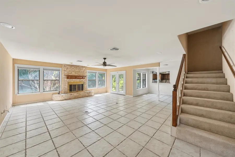 663 Coxs Oak Valley Drive, Waco, TX 76705 - Image #3