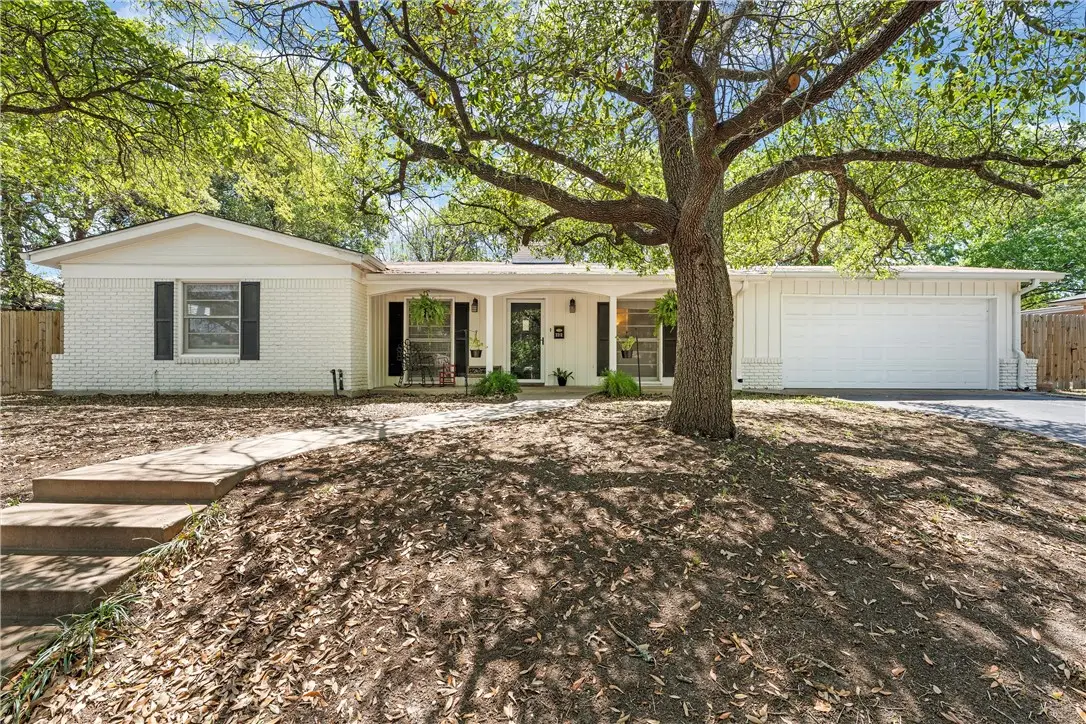 2212 Charboneau Street, Waco, TX 76710 - Image #1