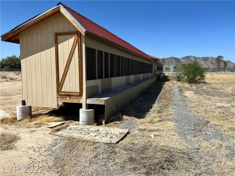 2861 W Mesquite Avenue, Pahrump, NV 89060 - #3