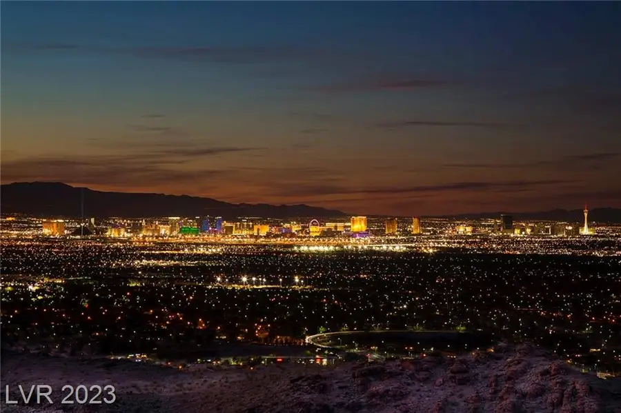 572 Magma Peak Drive, Henderson, NV 89012 - Image #2