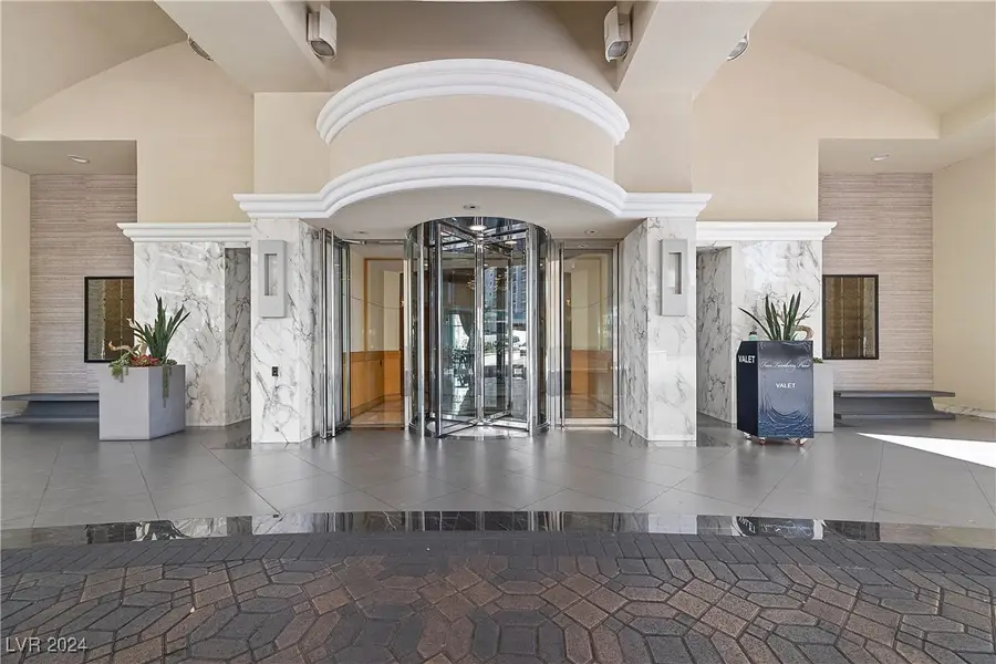 2877 Paradise Road #304, Las Vegas, NV 89109 - Image #2