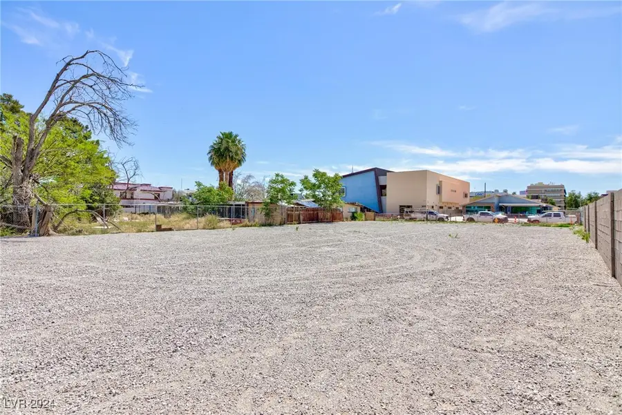 2016 Pinto Lane, Las Vegas, NV 89106 - Image #2