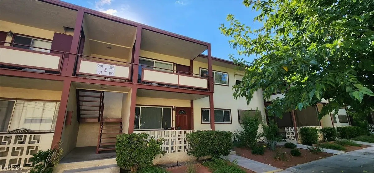 350 E Desert Inn Road #202, Las Vegas, NV 89109 - Image #1