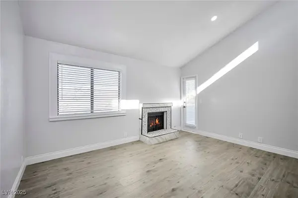 1701 E Katie Avenue #10, Las Vegas, NV 89119