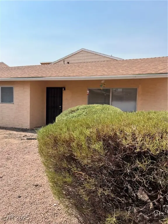 5116 Golden Lane #A, Las Vegas, NV 89119