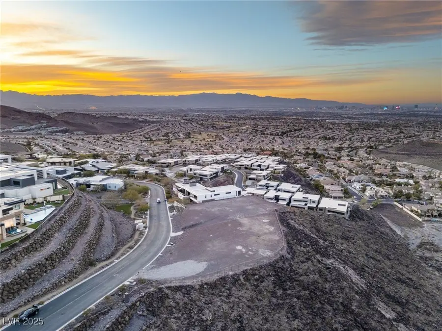 17 Cloud Chaser Boulevard, Henderson, NV 89012 - Image #2