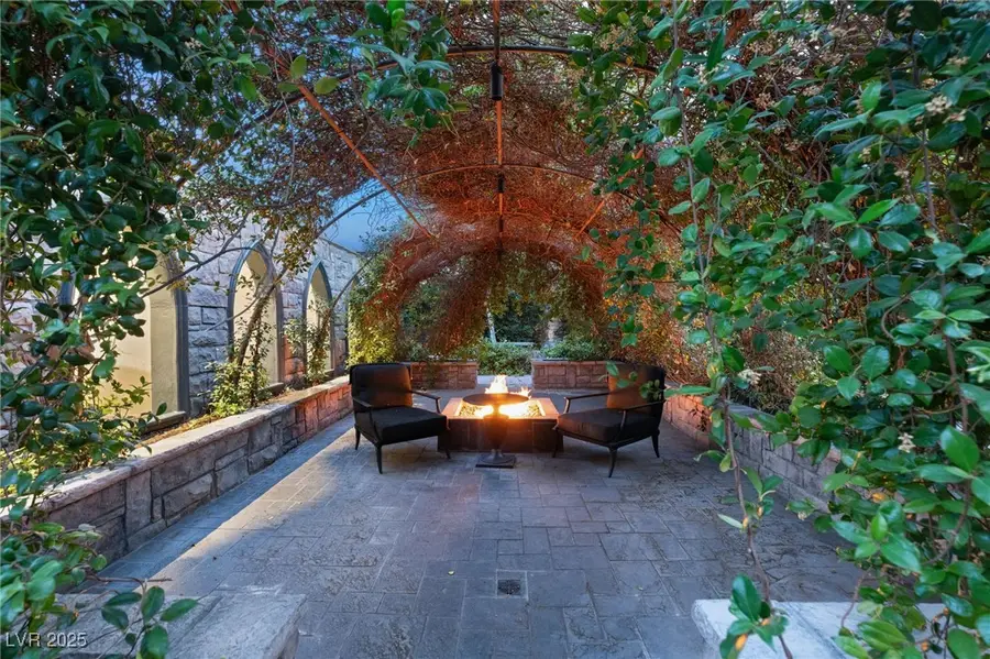 3001 Astoria Pines Circle, Las Vegas, NV 89107 - Image #2