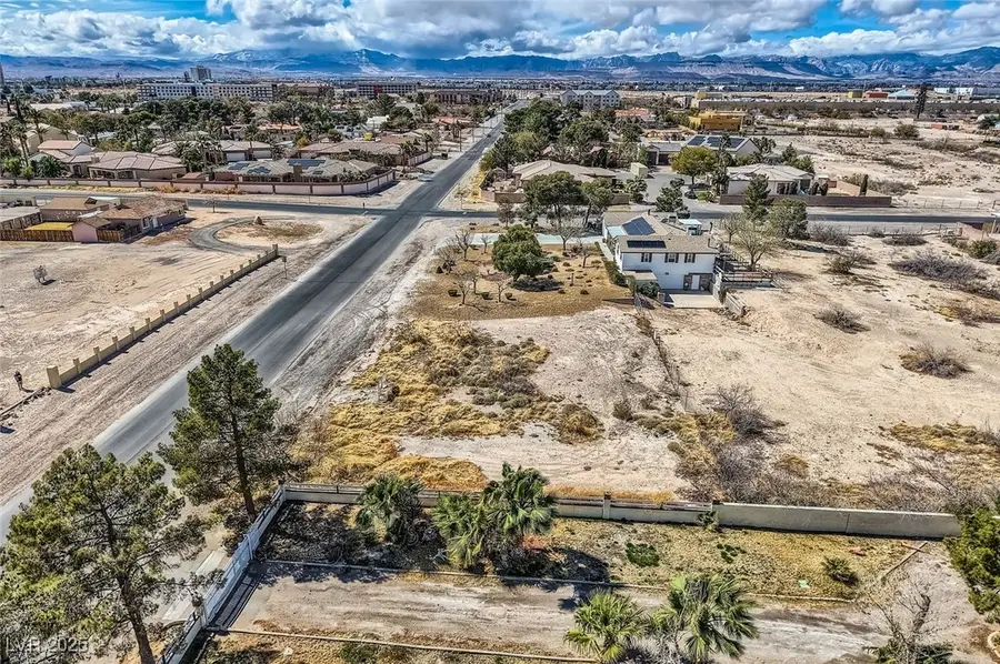 220 E Robindale Road, Las Vegas, NV 89123 - Image #2