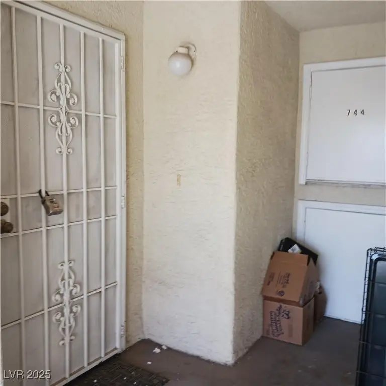 746 Anne Lane, Henderson, NV 89015 - Image #3
