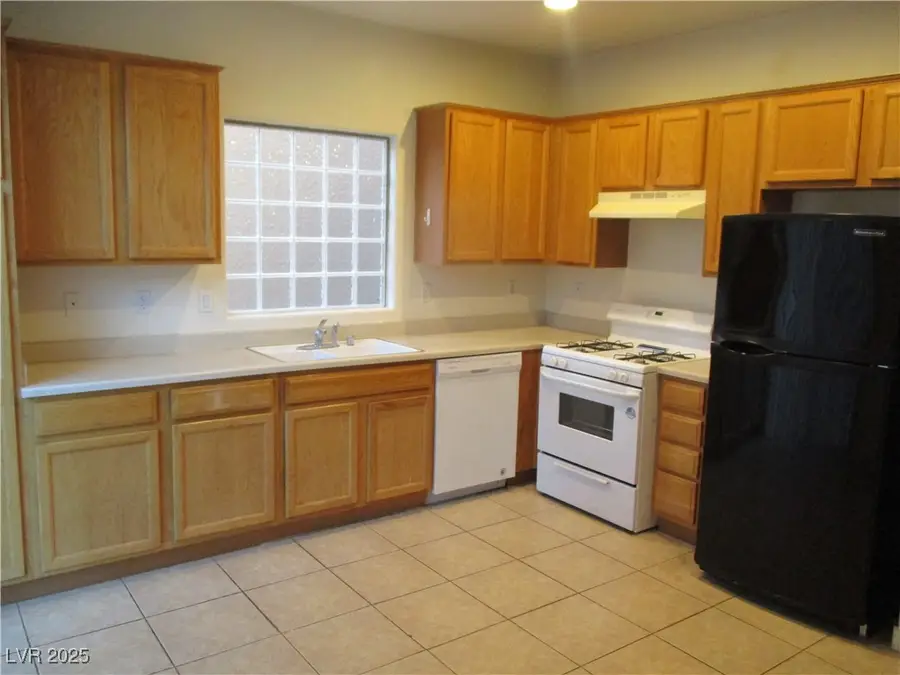 5481 Railroad River Avenue, Las Vegas, NV 89139 - Image #3