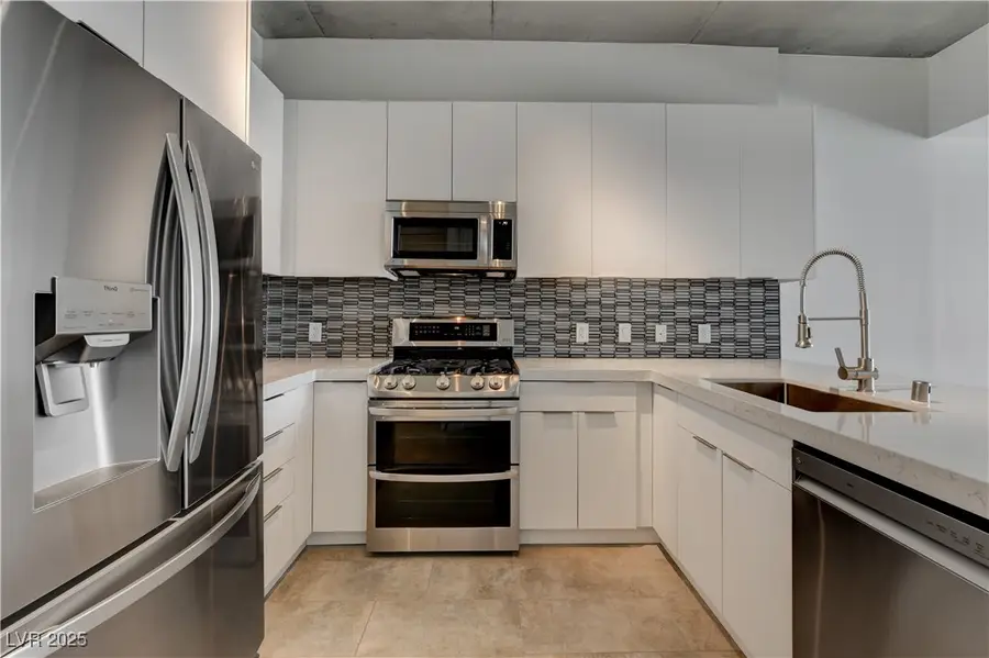 353 E Bonneville Avenue #904, Las Vegas, NV 89101 - #3