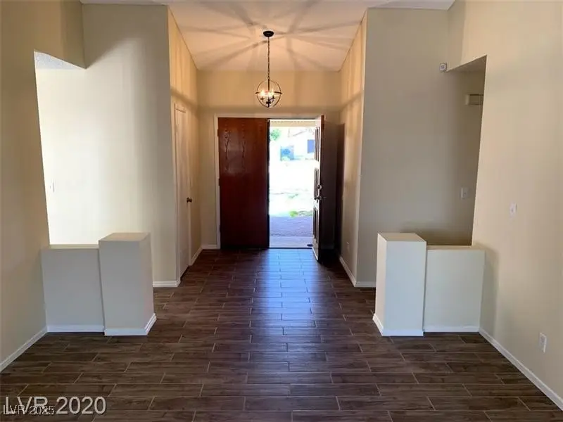 6632 Coastal Breeze Court, Las Vegas, NV 89108 - Image #3