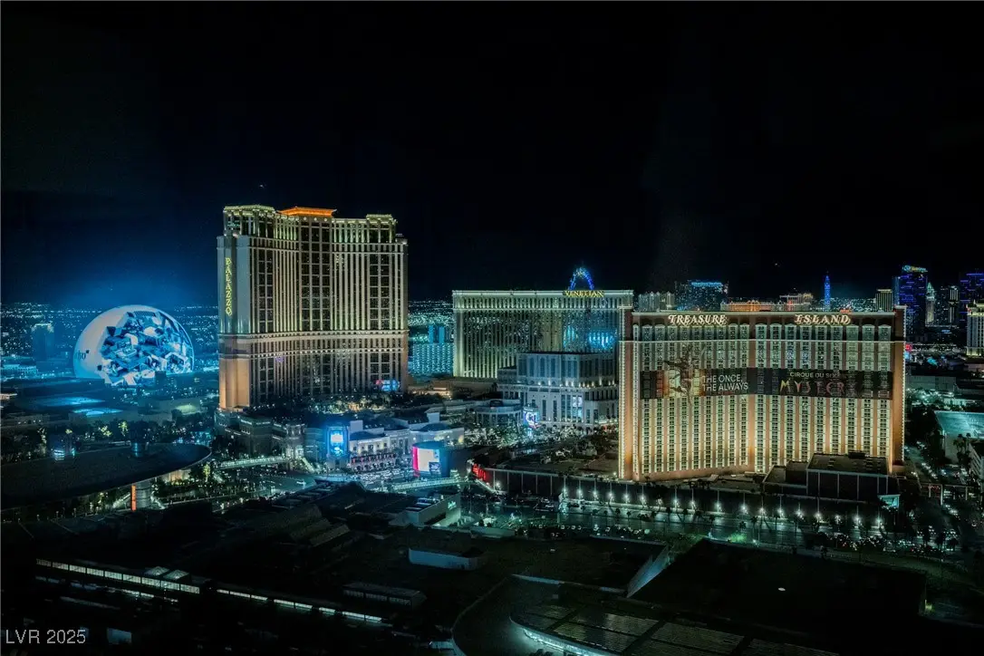 2000 N Fashion Show Drive #4302, Las Vegas, NV 89109 - Image #1