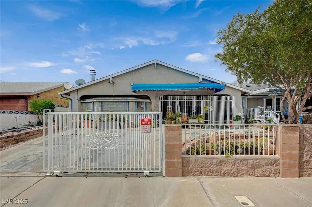 405 Longtree Avenue, Henderson, NV 89011 - Image #1