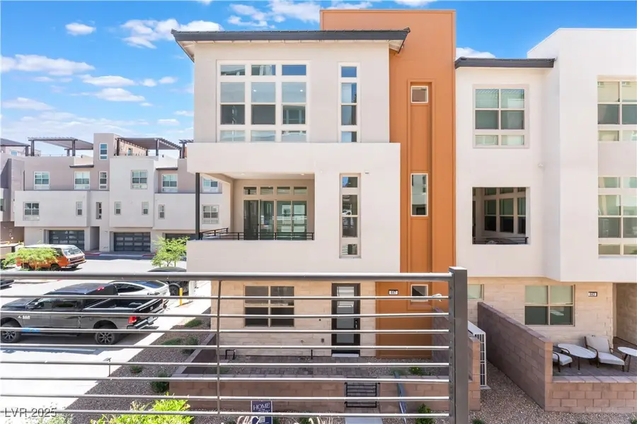 647 Spotted Falcon Street, Las Vegas, NV 89138 - Image #2