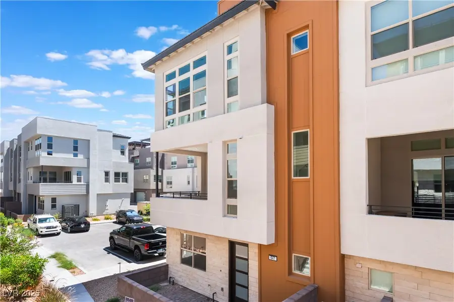 647 Spotted Falcon Street, Las Vegas, NV 89138 - Image #3