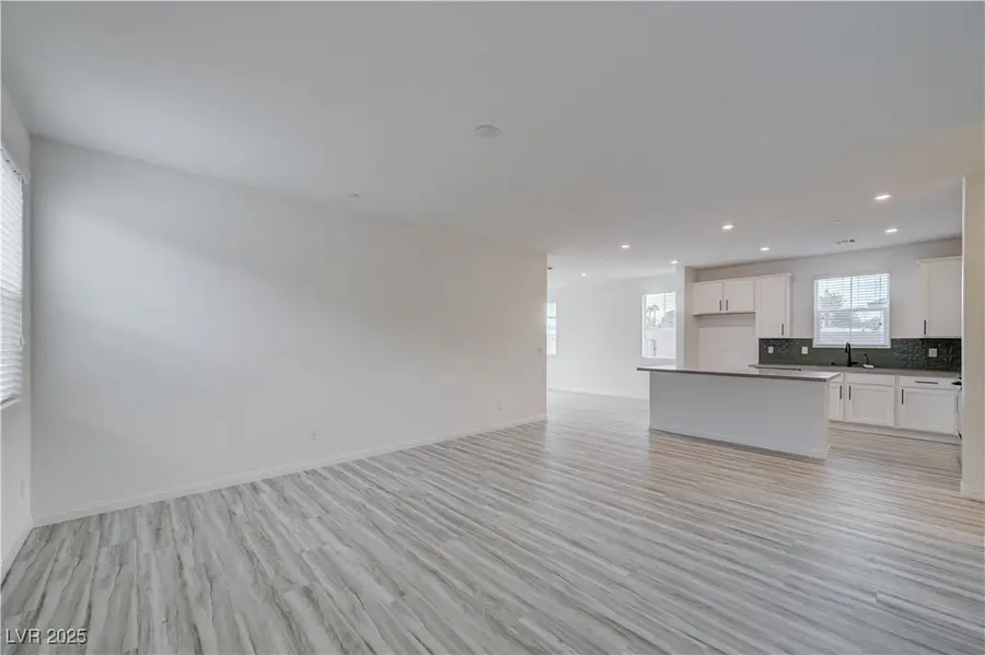 2571 Regency Cove Court, Las Vegas, NV 89121 - Image #3