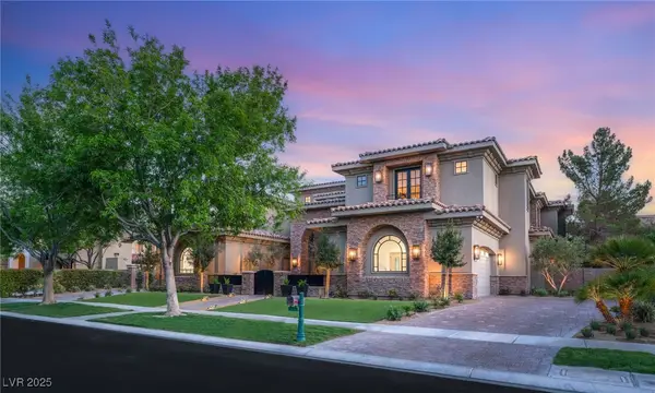 15 Vintage Canyon Street, Las Vegas, NV 89141