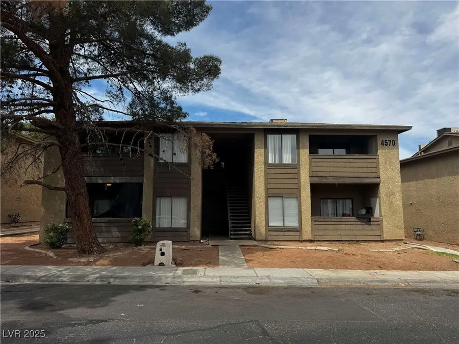 4570 Carriage Park Drive, Las Vegas, NV 89121 - Image #3