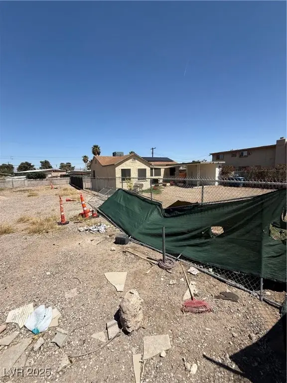 2851 Cedar Street, Las Vegas, NV 89104