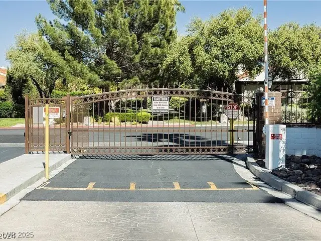 4567 Madreperla Street, Las Vegas, NV 89121 - Image #2