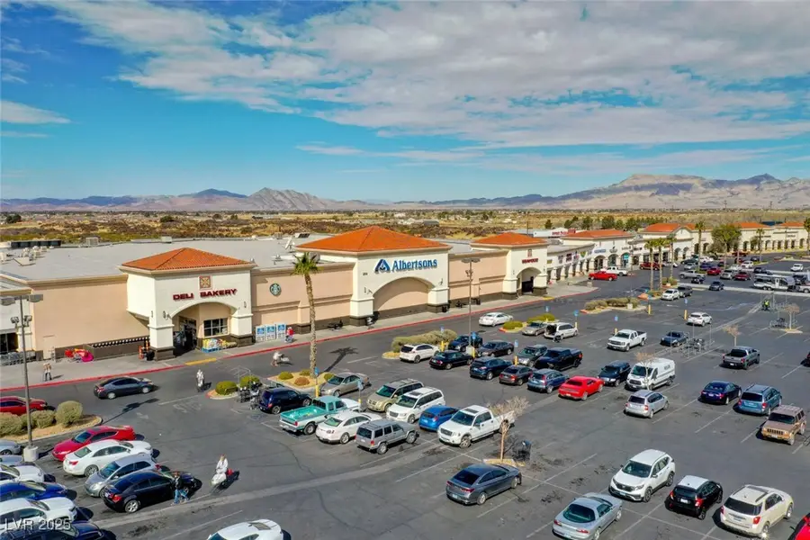 531 W Kilty Street, Pahrump, NV 89060 - #2