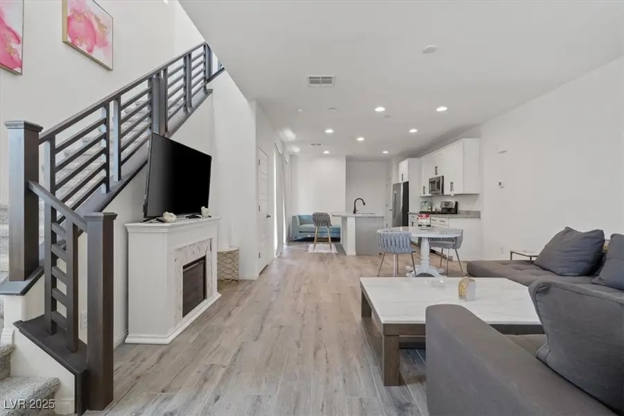 4526 Cloudrest Peak Street, North Las Vegas, NV 89031 - Image #2