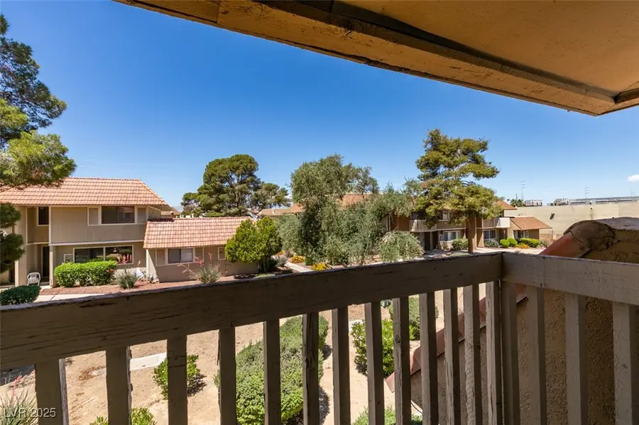 2454 Paradise Village Way, Las Vegas, NV 89120 - Image #3