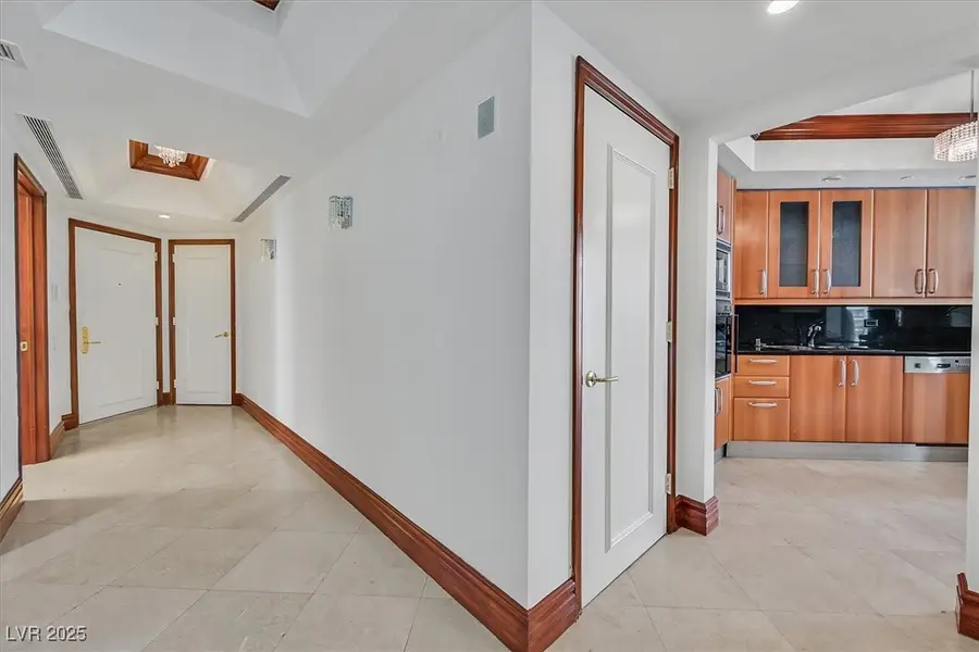 2877 Paradise Road #1804, Las Vegas, NV 89109 - #2