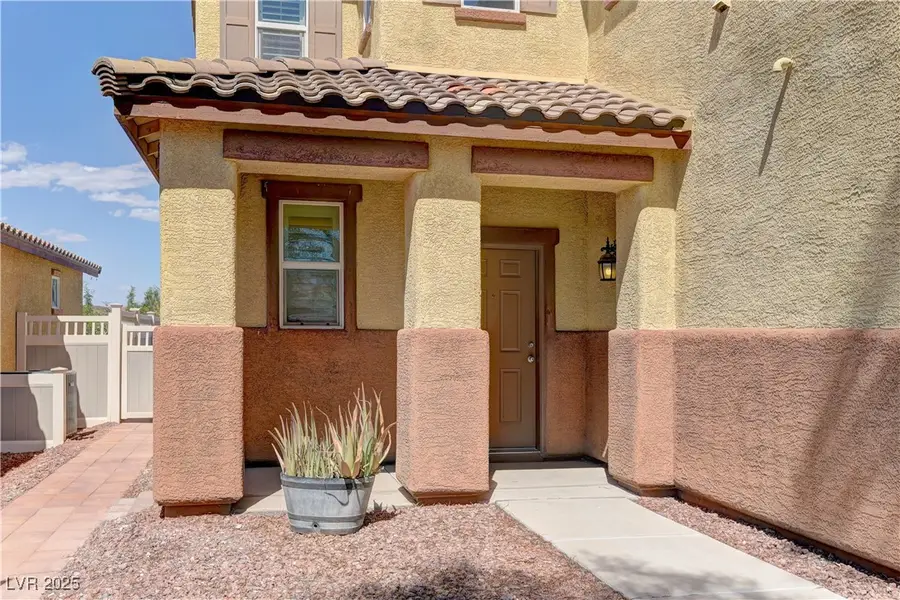 952 Crescent Falls Street, Henderson, NV 89011 - Image #2