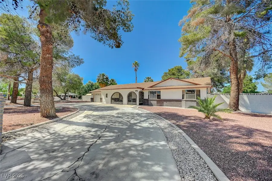 4030 Del Monte Avenue, Las Vegas, NV 89102 - Image #2