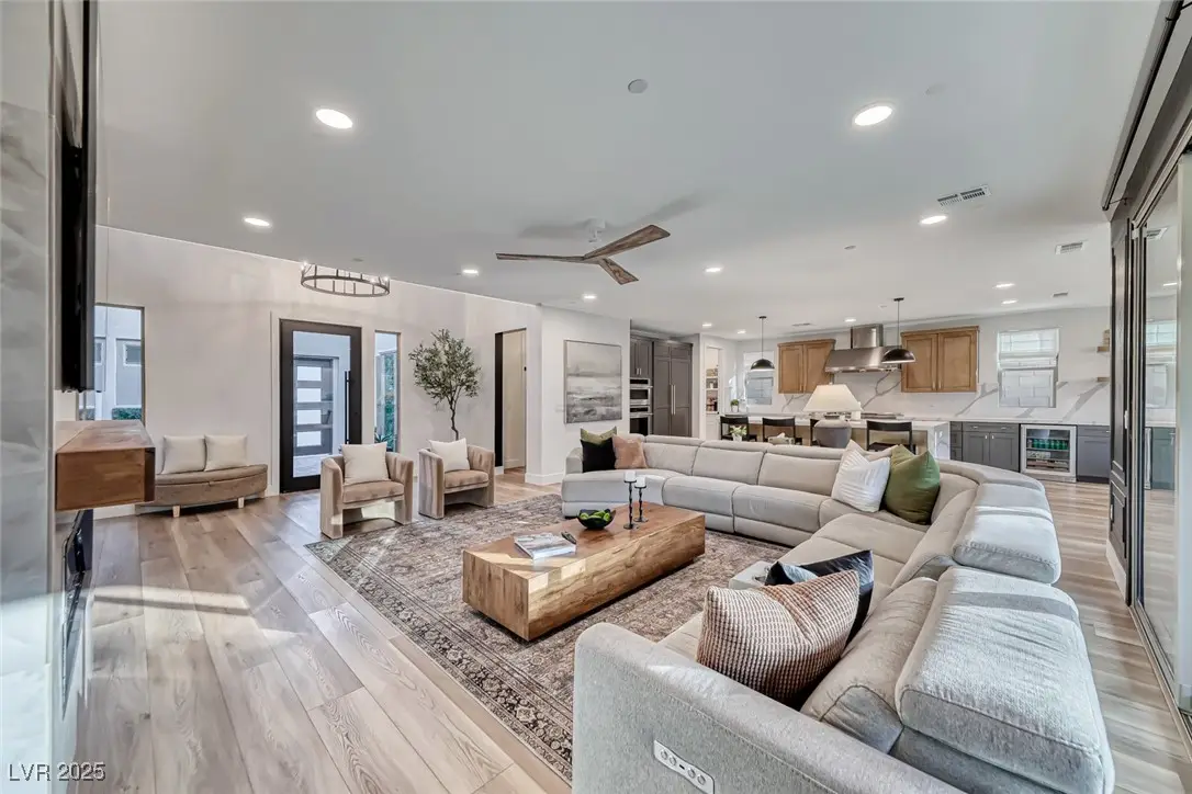 365 Crown Mesa Avenue, Las Vegas, NV 89138 - Image #1