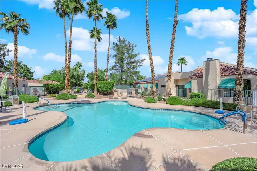 2714 Bridgepointe Drive, Las Vegas, NV 89121 - Image #3