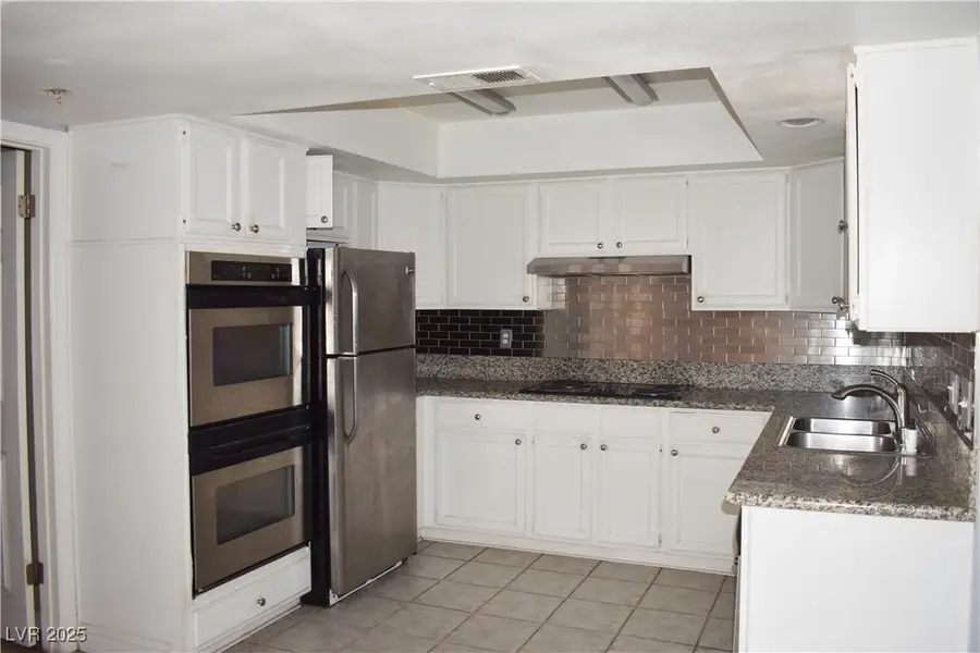 3260 N Heritage Way, Las Vegas, NV 89121 - Image #2