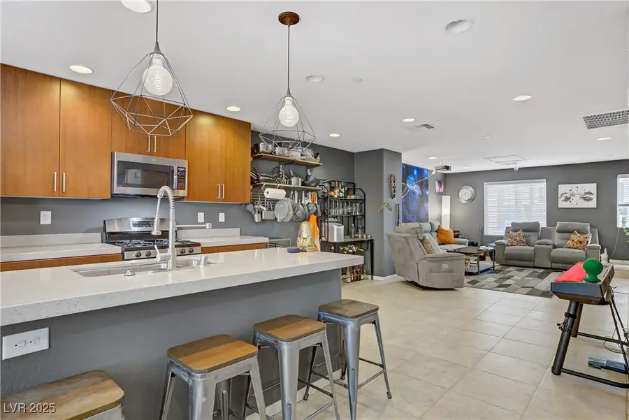 9050 W Tropicana Avenue #1027, Las Vegas, NV 89147 - Image #2