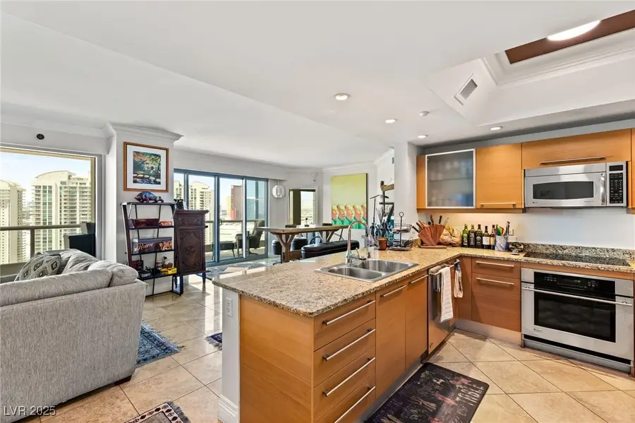 222 Karen Avenue #3305, Las Vegas, NV 89109 - Image #2